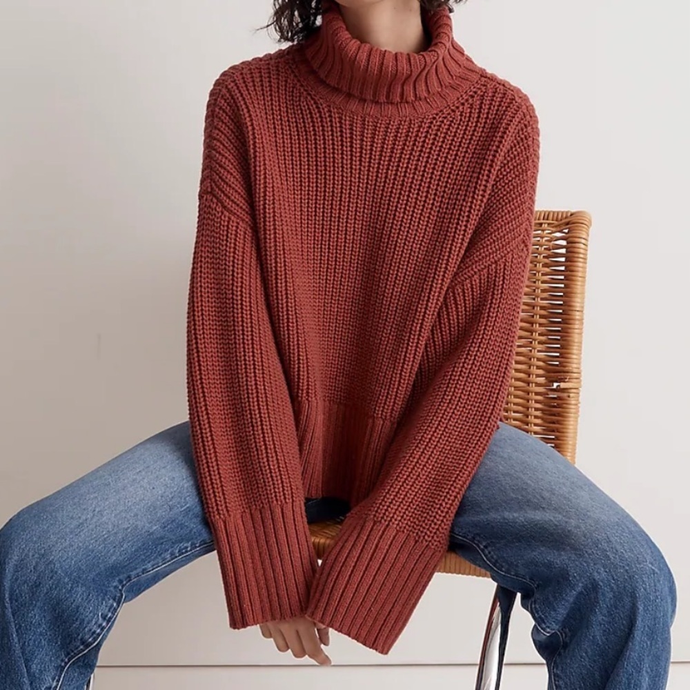 Wide Rib Turtleneck Sweater - Picture 4 of 7